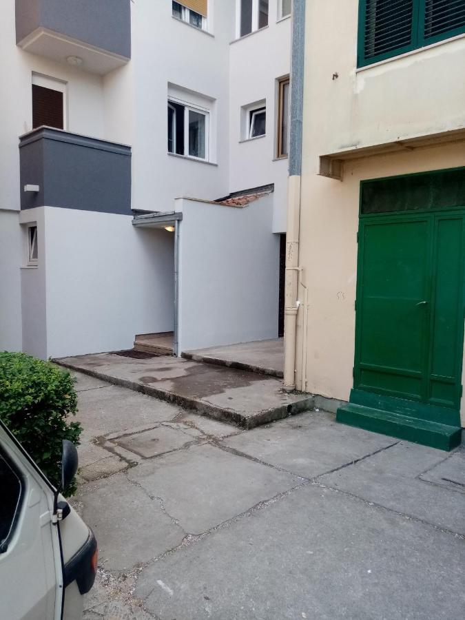 Jan Apartment